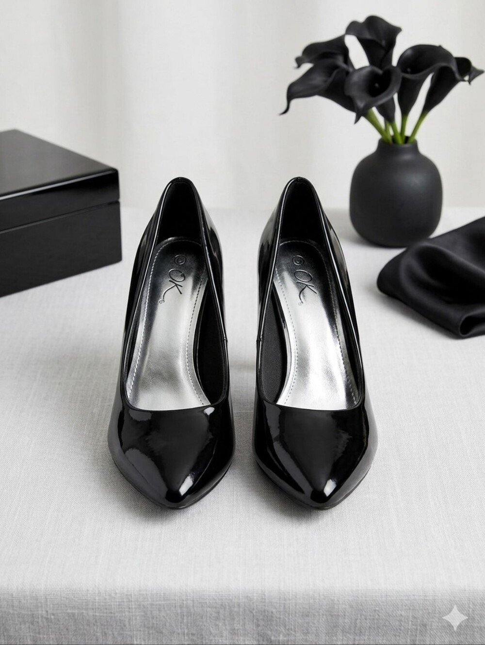 Classic Black Patent Pointed-Toe Women's Heels Women's Size 7 1/2M